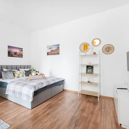 Sunshine Wolczanska 53 - By Rentujemy *